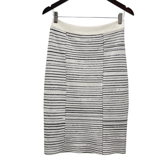 A.L.C Lyons Striped Black White Rayon Pencil Skirt Size Medium - Picture 1 of 12